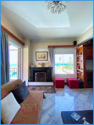 fc5a73e2a60b49b78f1bff1c0313d4cd-original