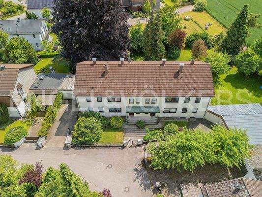 Luftbild Hausansicht weit