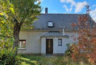 Hausansicht von der Straße