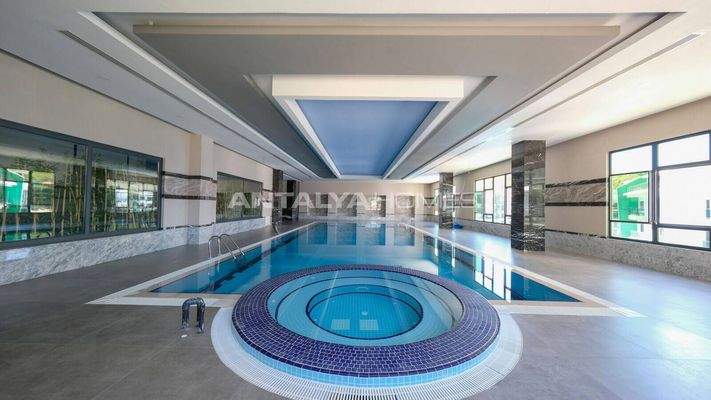 Key-Ready Flats in a Complex with Private Beach in Kargicak Alanya