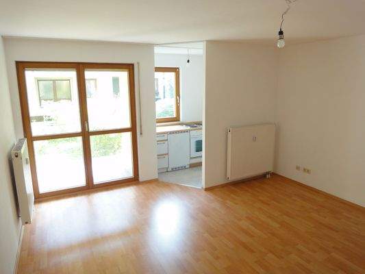 Innenansicht mit Blick zur Terrasse