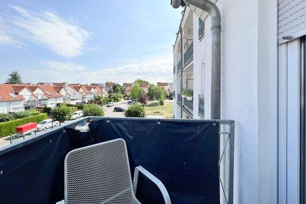 Kleiner Balkon am Schlafzimmer