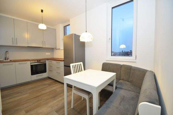 Küche mit Essbereich