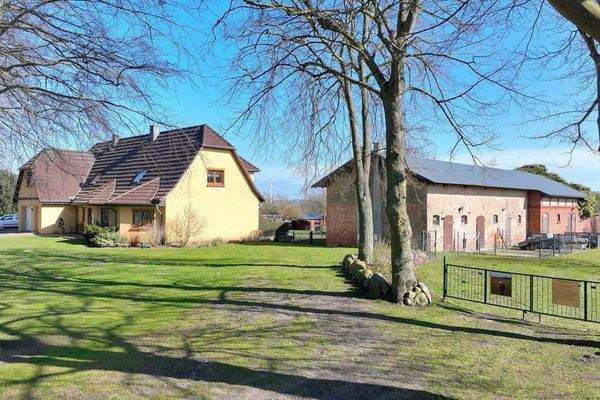 Einfahrten zum Grundstück