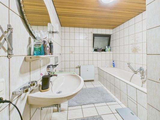 CAM01223G0-PR0152-STILL025