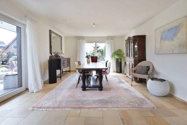 Essen mit Zugängen zum Garten