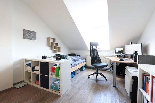 3. OG links Zimmer 2