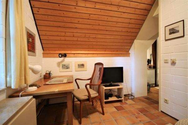 Arbeits- und TV-Zimmer