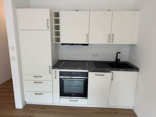 separate Einheit - Einbauküchenzeile.JPG