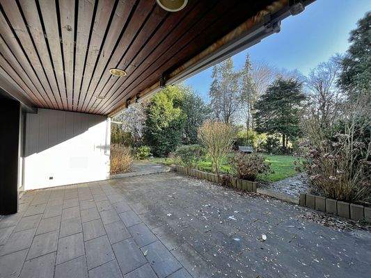 Terrasse 2 vorm Schwimmbad