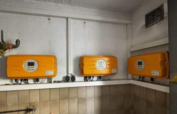 Wechselrichter der PV Anlage