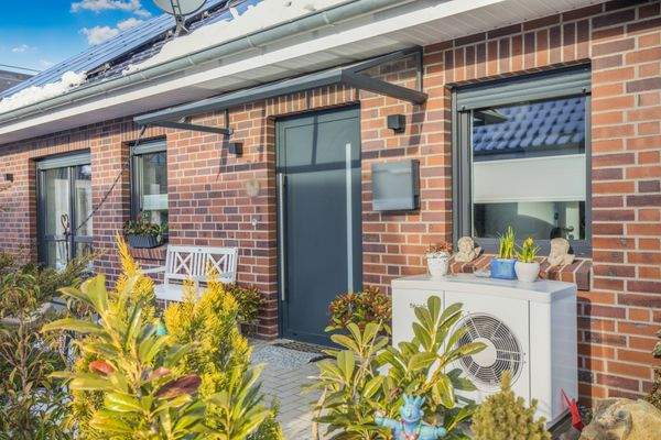 Zugang zum modernen Einfamilienhaus