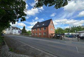 Gewerbeobjekt - Straßenansicht