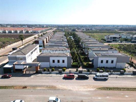 Villa with Shared Pool near the University in Döşemealtı Antalya