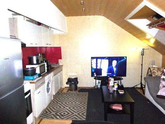 Wohn-Schlaf-Esszimmer