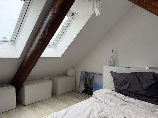 Schlafbereich Giebelfenster