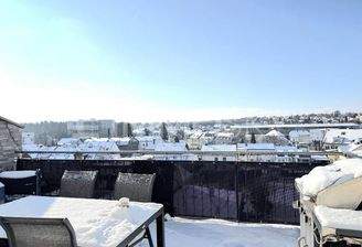 Große Dachterrasse mit Fernblick