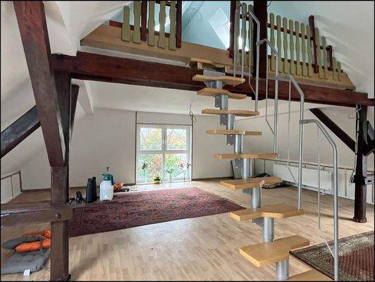 Vorderhaus: Modernes Dachgeschoss - vielseitig nutzbar