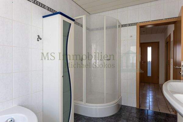 Badezimmer Ansicht 2