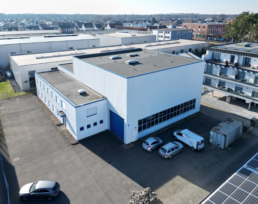 Gewerbeimmobilie mit Montagehalle und Bürotrakt