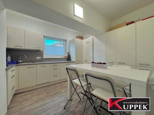 Küche mit Essplatz