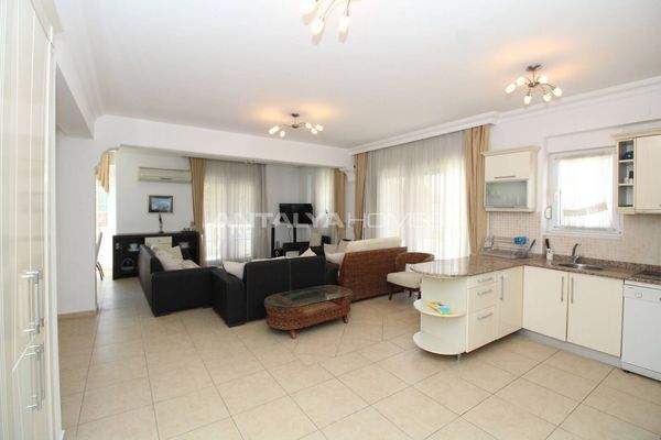 Furnished House in a Complex with a Pool in Belek Antalya