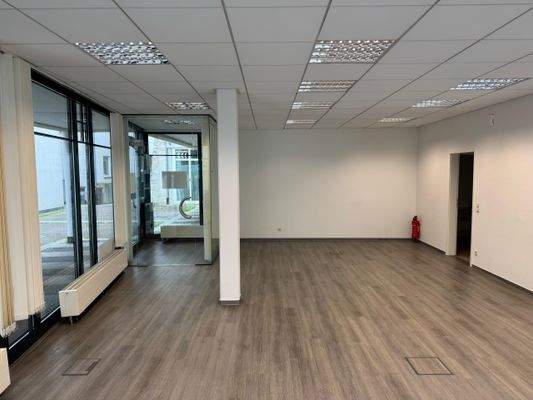 Büro-/Ladenfläche