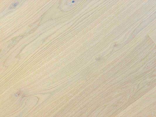 Sehr schöner heller Parkettdielenboden