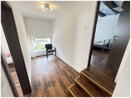 Teilweise neue Bodenbeläge