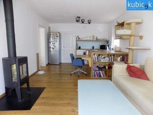 Wohnküche mit Kamin