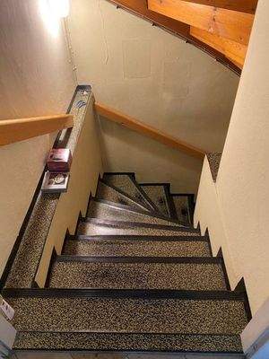  Treppe zum Keller