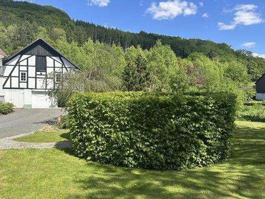 Partyraum mit Garagen