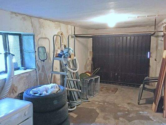 Garage zur Whn. OG