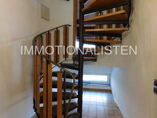 Wendeltreppe ins DG Maisonette