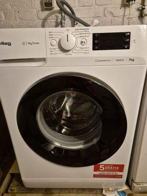 Waschmaschine (im Waschkeller)