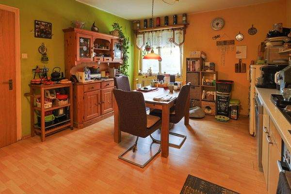 Küche mit Essbereich