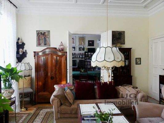 Wohn-Essbereich mit Doppelflüg