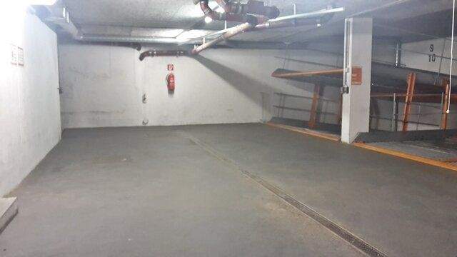 trockene Garage - gut zu befahren und zu wenden