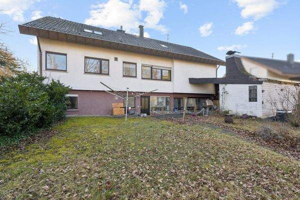 Garten hinter dem Haus