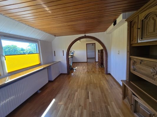 Wohnzimmer DG .jpg