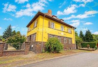Hausansicht / Straßenseite