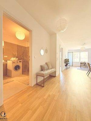 Badezimmer + Wohnzimmer