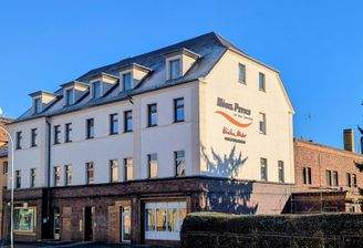 Ansicht des Wohn- und Geschäftshauses