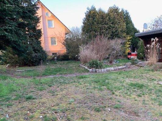 Blick über das Grundstück