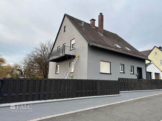 Streißenseite mit Zaun