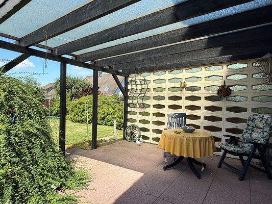 überdachte Terrasse