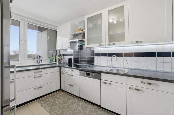 Hochwertige Einbauküche