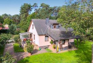 seitliche Hausansicht (Drohnenaufnahme)