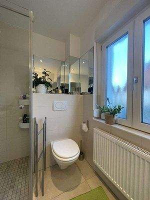 blickgeschütztes Badfenster