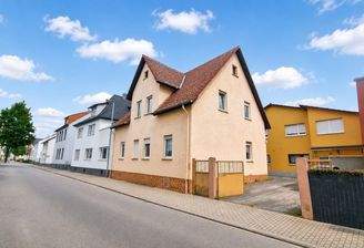 Straßenansicht